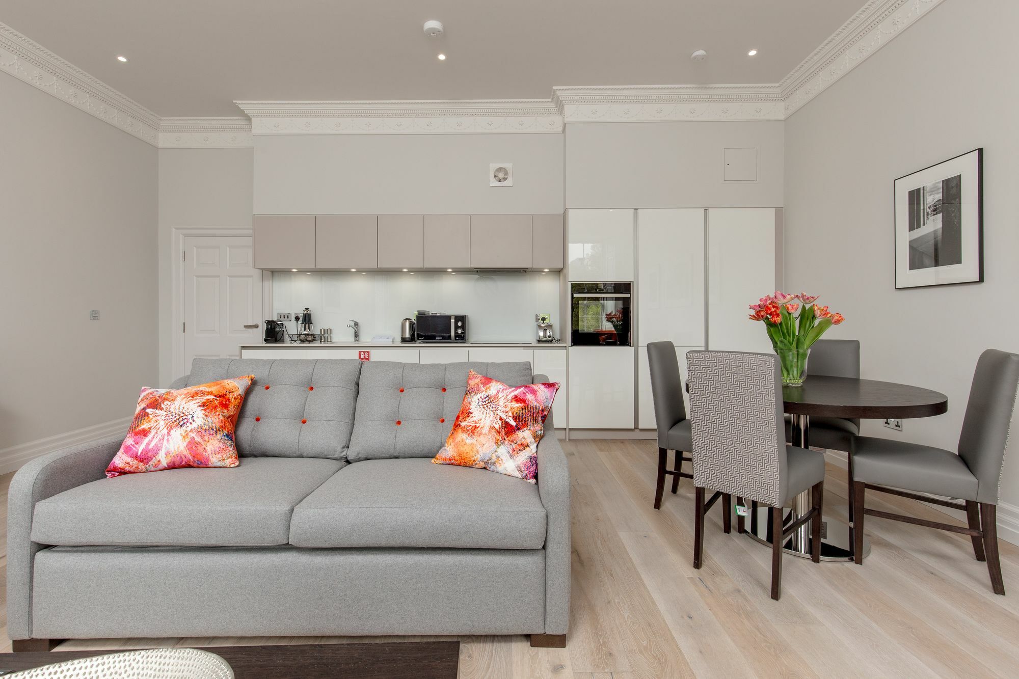 Appartement Destiny Scotland - Chisholm Hunter